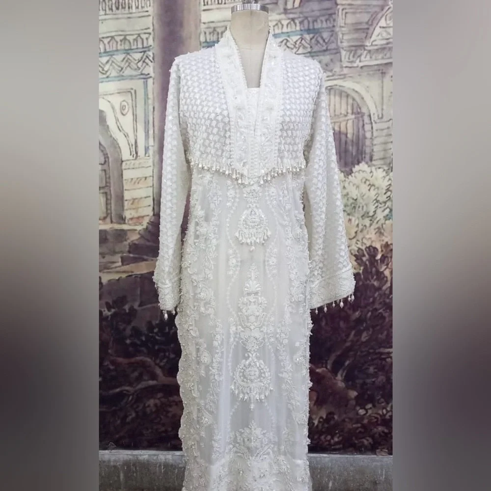 Ammara Khan - Pearl White kaftaan - medium - Picture 3 of 5